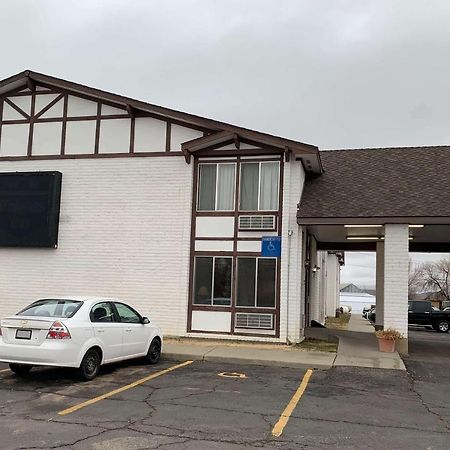 Travelodge By Wyndham Green River Ut Exterior photo