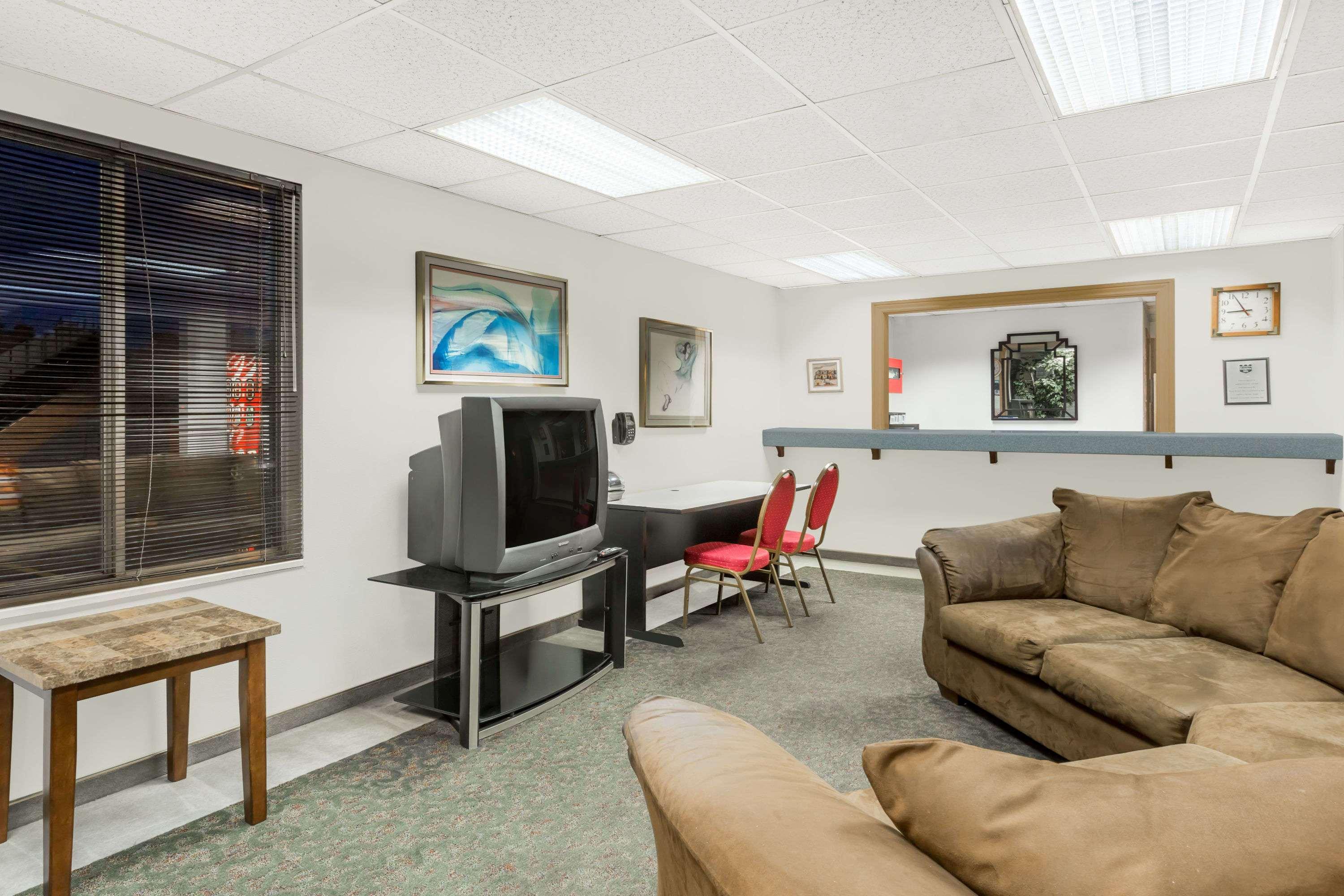 Travelodge By Wyndham Green River Ut Exterior photo